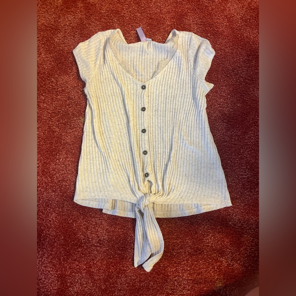 Alya Dressy Short Sleeve Cream Lacey Shirt Size Small